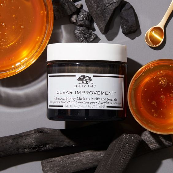 Origins Clear Improvement Charcoal Honey Mask 具清洁力的竹炭、配上可滋养润肤的蜜糖成分,不仅可以达到深层洁净效果,还不会因为深度清洁带来皮肤干燥问题!