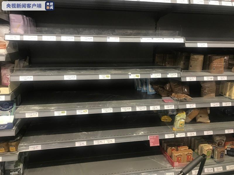 防疫期间三「不」准则:重点(二):别让「恐慌抢购」在非常时期添乱 新冠肺炎病例飙升初期,便一直有传国家会实施封闭式管制;人云亦云的状态下,让原本紧张的疫情蔓延形式变得更使人恐慌!有民众开始因为担心物资短缺而疯狂抢购生活所需品,更加剧了恐慌情绪。「抢购动作的背后是恐慌心理作祟,恐慌背后多有谣言的身影」;囤货行为根本没有必要、非理性抢购行为实在不可取,甚至可能在防疫非常时期添乱!恳请告诫身边亲友们,如常购买生活必需品即可,千万不要在关键时期为了囤货而去聚集、去排队购物,这不仅对防疫没帮助,反而有可能因为涌向人潮而大大增加了感染病毒几率。