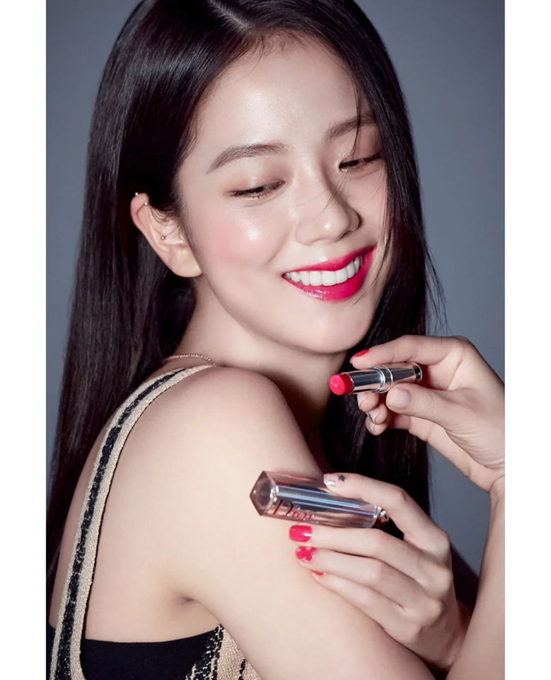 ✨DIOR 536 Lucky Star 韩系女团粉色 Blackpink Jisoo也Pick的一款色调;不似芭比粉那么难以驾驭,是特别清透的「斩男桃花粉色调」~