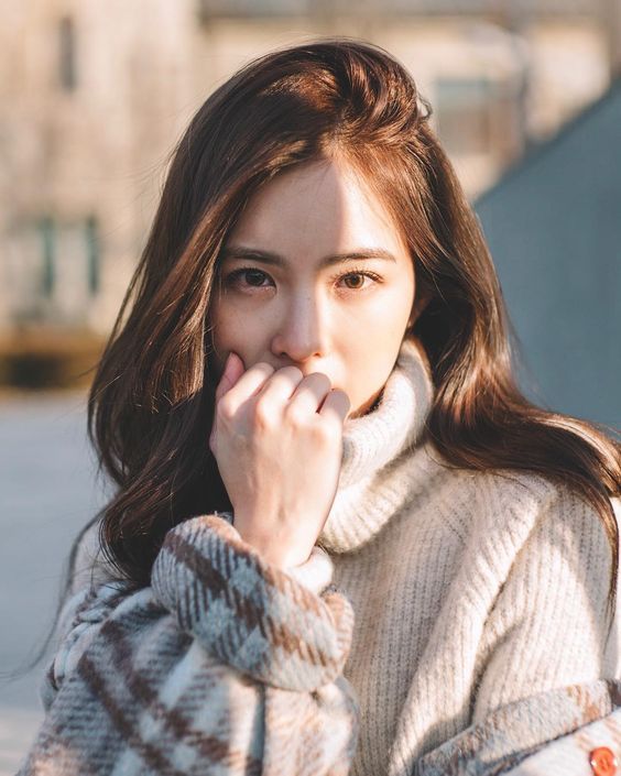 ✨隋棠:我要给女孩们的爱情建议是:「要勇于尝试」。不要因为曾经受伤就裹足不前,虽然这方面我也还在努力,但我对自己有信心。你们也要对自己有信心,好吗?