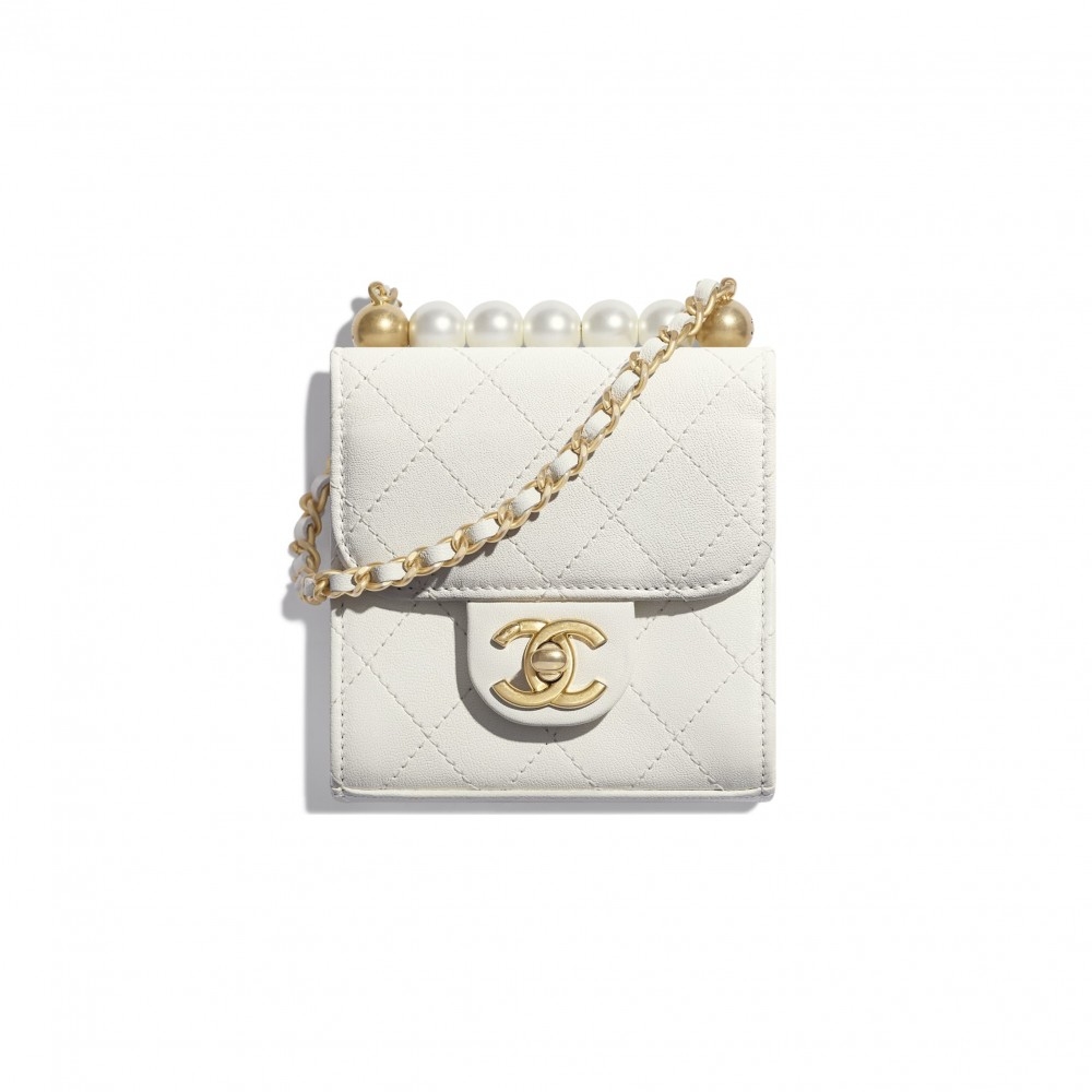clutch-with-chain-white-goatskin-imitation-pearls-gold-tone-metal-goatskin-imitation-pearls-gold-tone-metal-packshot-default-ap0997b0215610601-8821781889054