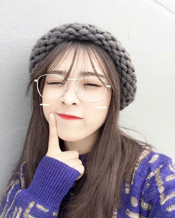 记得按摩时需要施加力道，但不是大力拉扯肌肤～按摩前也可以依据喜好涂上按摩膏或精华油。 做一次以上的按摩的确会有即时肉眼可见的效果，但若要真正改善法令纹、苹果肌下垂，一定要持之以恒每天做好这组按摩动作哟～?