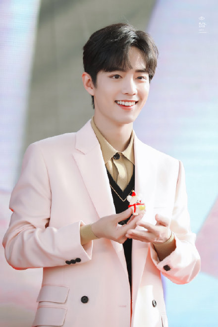 007blEluly1gdc1qflj9cj30u01900xo