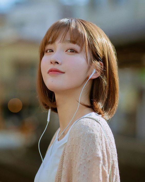 ✨性格特征： 奶茶系女孩没有全糖系女孩那般「甜度破表」，但「甜度」完美得刚刚好；颇有姐姐感的温柔气质却又不失微甜少女感，是绝大部分男生们喜欢的类型，连女生都觉得你很无害、特别想和你亲近。