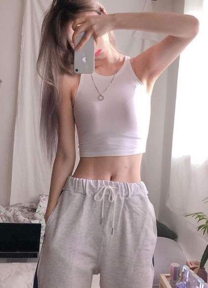 以上讲解完的2款动作,是不是都特别简单做、不费时,特别适合懒惰星人们呢?一起趁行动管制期间练就好身材,今天就立马开练吧! ?