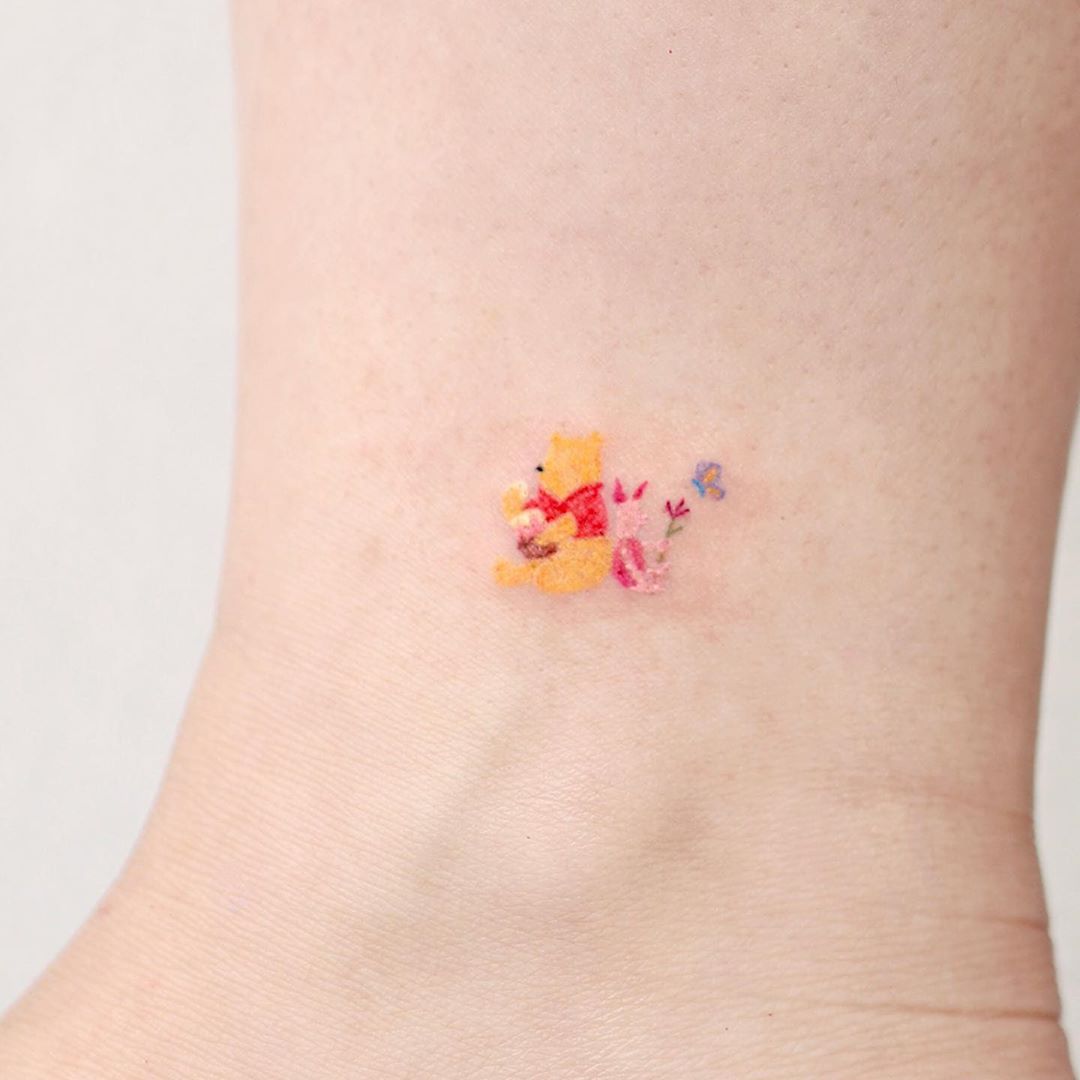 ✨韩系彩色刺青 · 迪士尼卡通系列 Oven的作品中，小熊维尼、冰雪奇缘、玩具总动员等等经典角色都特别受欢迎！