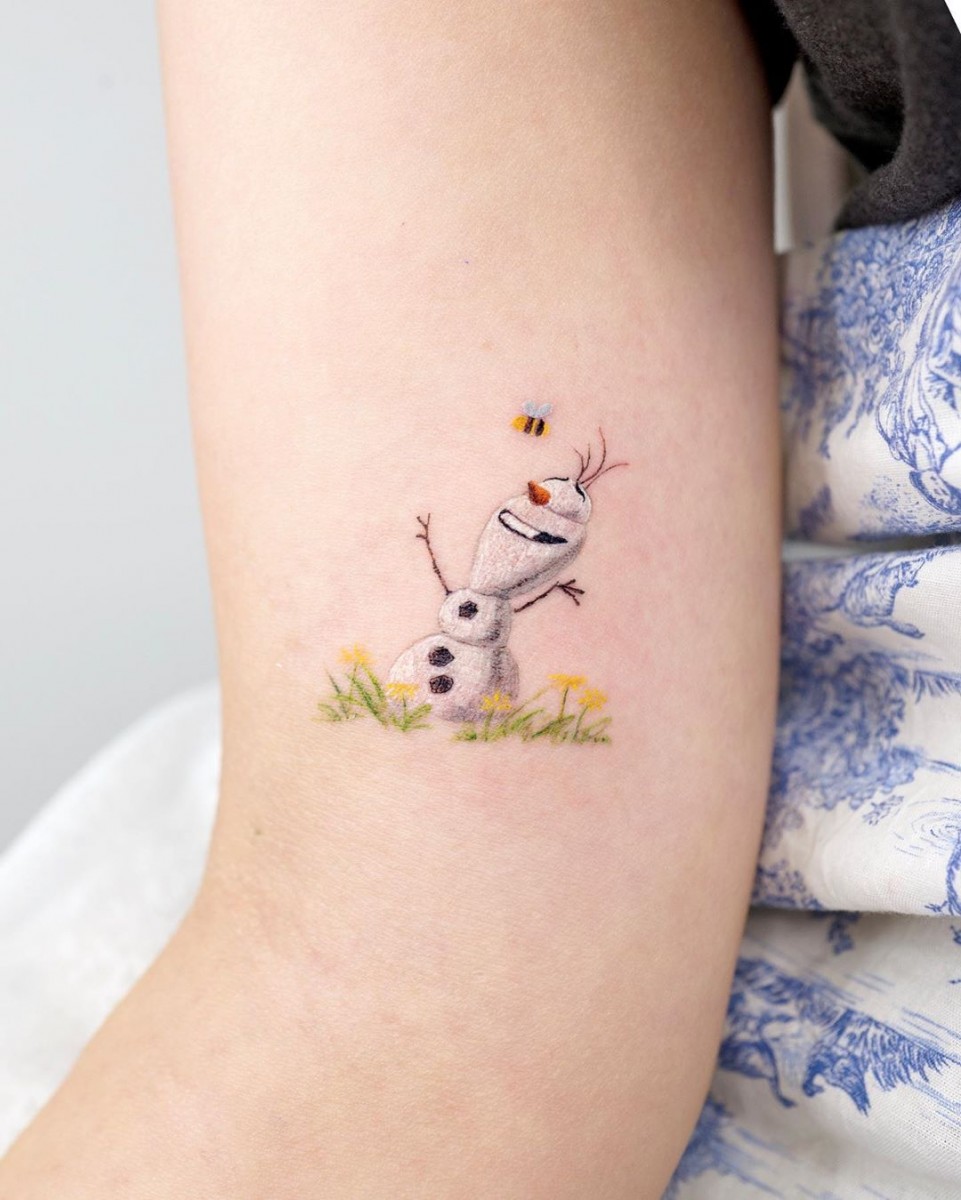 ✨韩系彩色刺青 · 迪士尼卡通系列 Oven的作品中，小熊维尼、冰雪奇缘、玩具总动员等等经典角色都特别受欢迎！