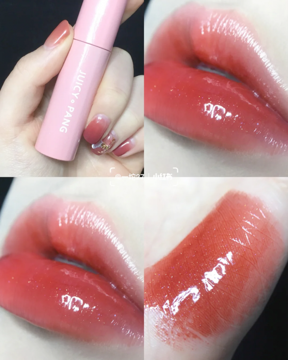 ✨Apieu Juicy Pang Sparkling Tint CR01: 红枣杏橘色 带蓝紫色和金色的细闪营造水光感，让原本就特别有气质的橘红调色泽变得更仙气十足～