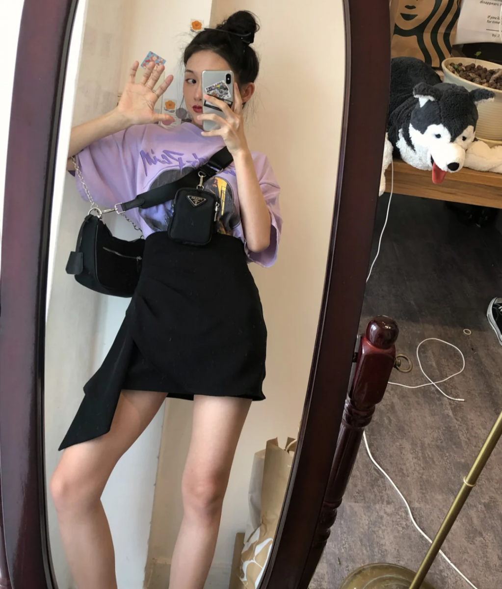 ✨紫色 X 黑色 紫色与黑色的搭配,颜色对比度高但丝毫不觉得突兀~特别适合喜欢酷炫风格的女生!