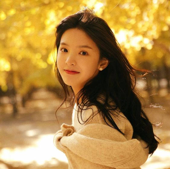 之前有给女生们介绍过「盐系女孩」、「无糖、半糖、全糖系女孩」的特征；今天再来给大家详解最近在网络上很夯的「奶茶系女孩」，快看看自己有没有以下特征吧 ?