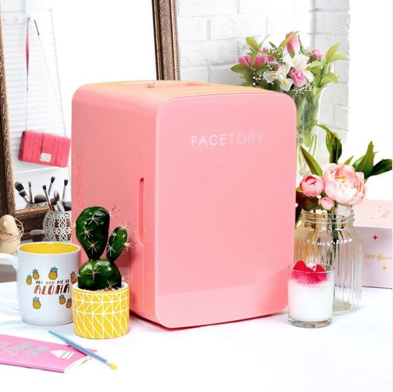 美妆冰箱推荐:FACETORY「少女粉」美妆冰箱