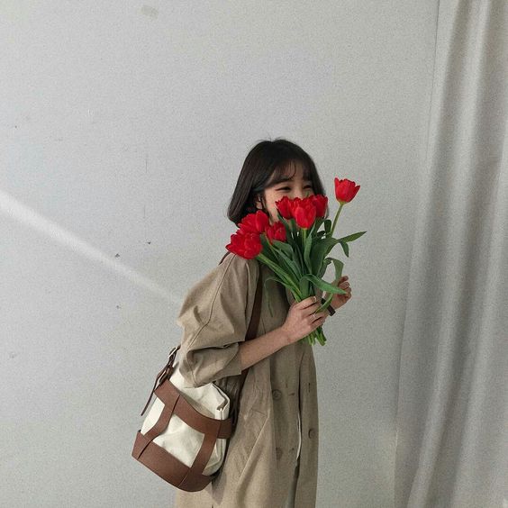 ✨ 花束道具 唯美清新照片必备的「花束」道具必须GET!在美丽花束的点缀下,随便怎么拍效果都好好看呢~