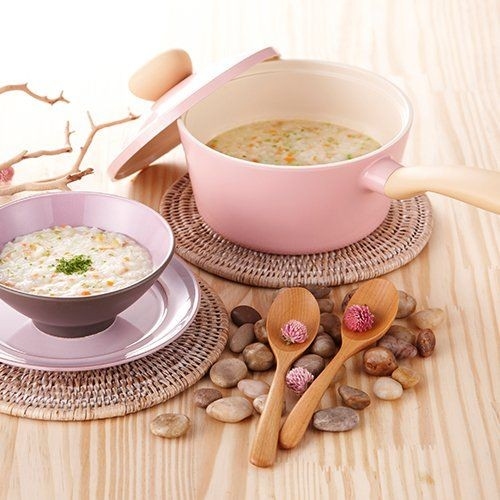 ✨韩国NEOFLAM锅具 韩国品牌真的很懂少女们的心欸~这组粉嫩色搭配原木色的超疗愈锅具组合,光是颜值就完胜了呀!?