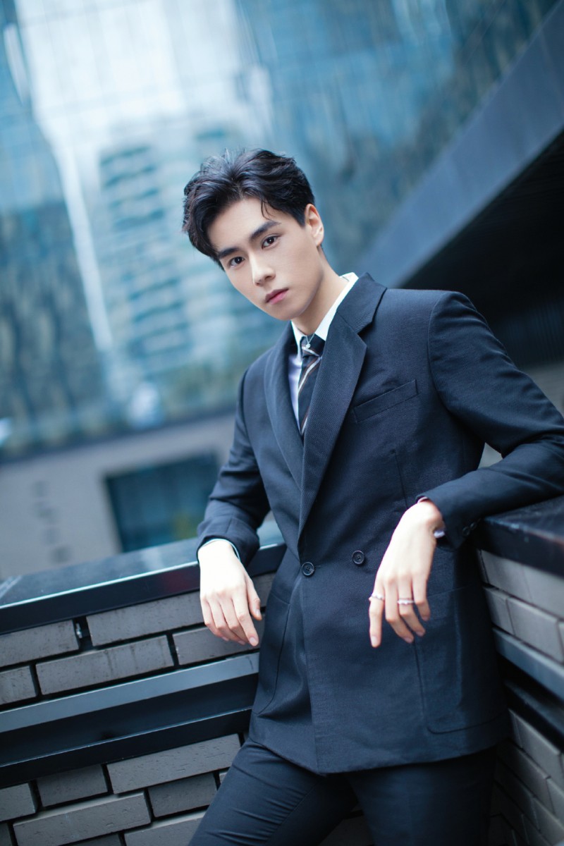 胡一天 | 2019至2020年播出代表作:《亲爱的热爱的》、《绝代双骄》、《民国奇探》