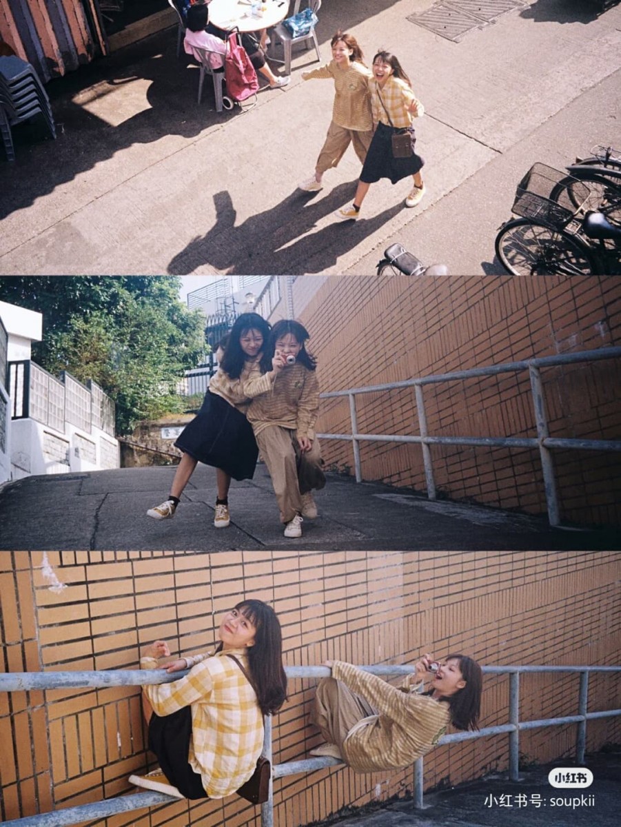 ✨各种空旷的街景、便利商店等等都能是很好的布景!加上一点LOMO风调色,瞬间变身超有范儿的闺蜜写真!?