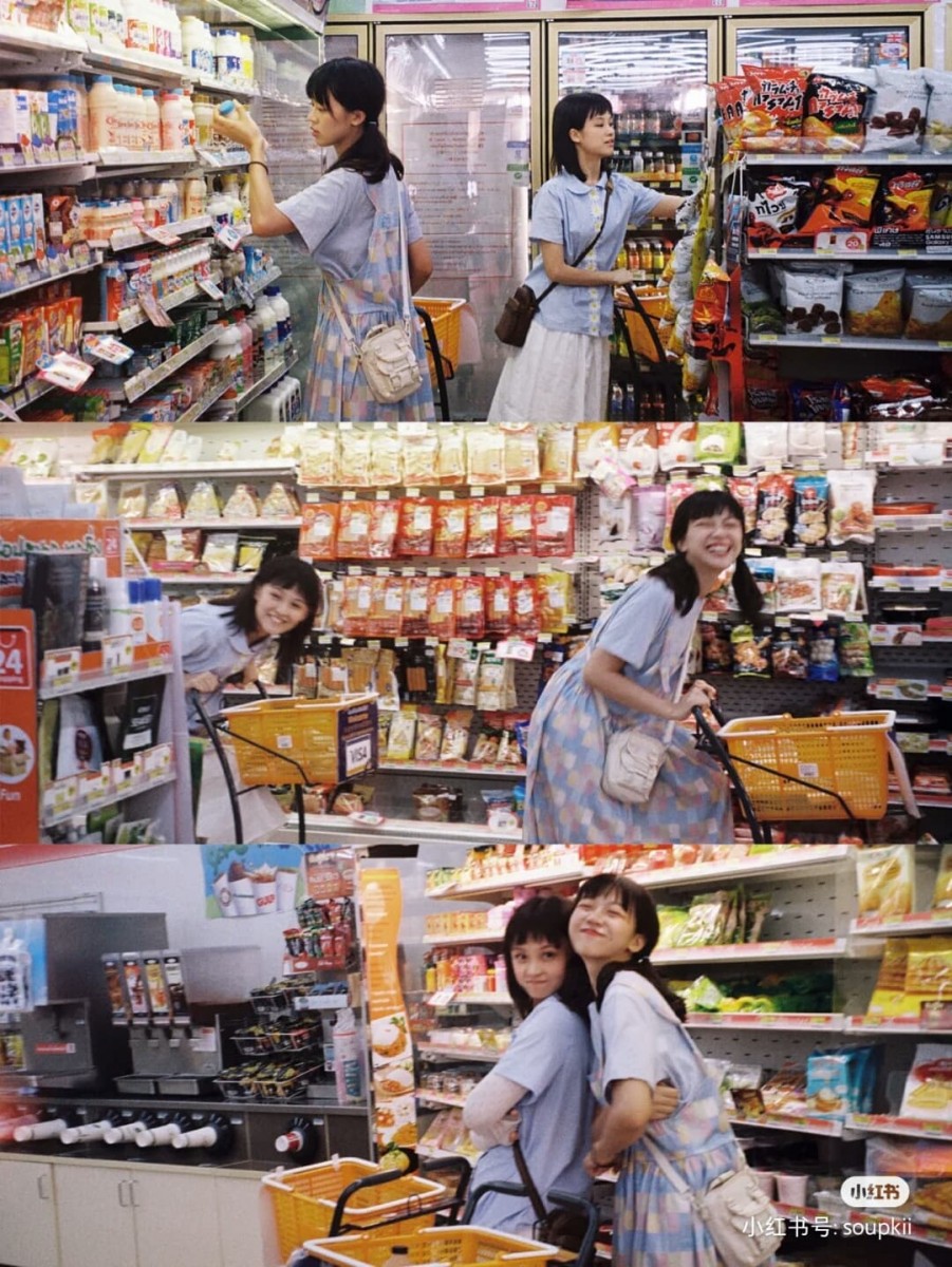 ✨各种空旷的街景、便利商店等等都能是很好的布景!加上一点LOMO风调色,瞬间变身超有范儿的闺蜜写真!?