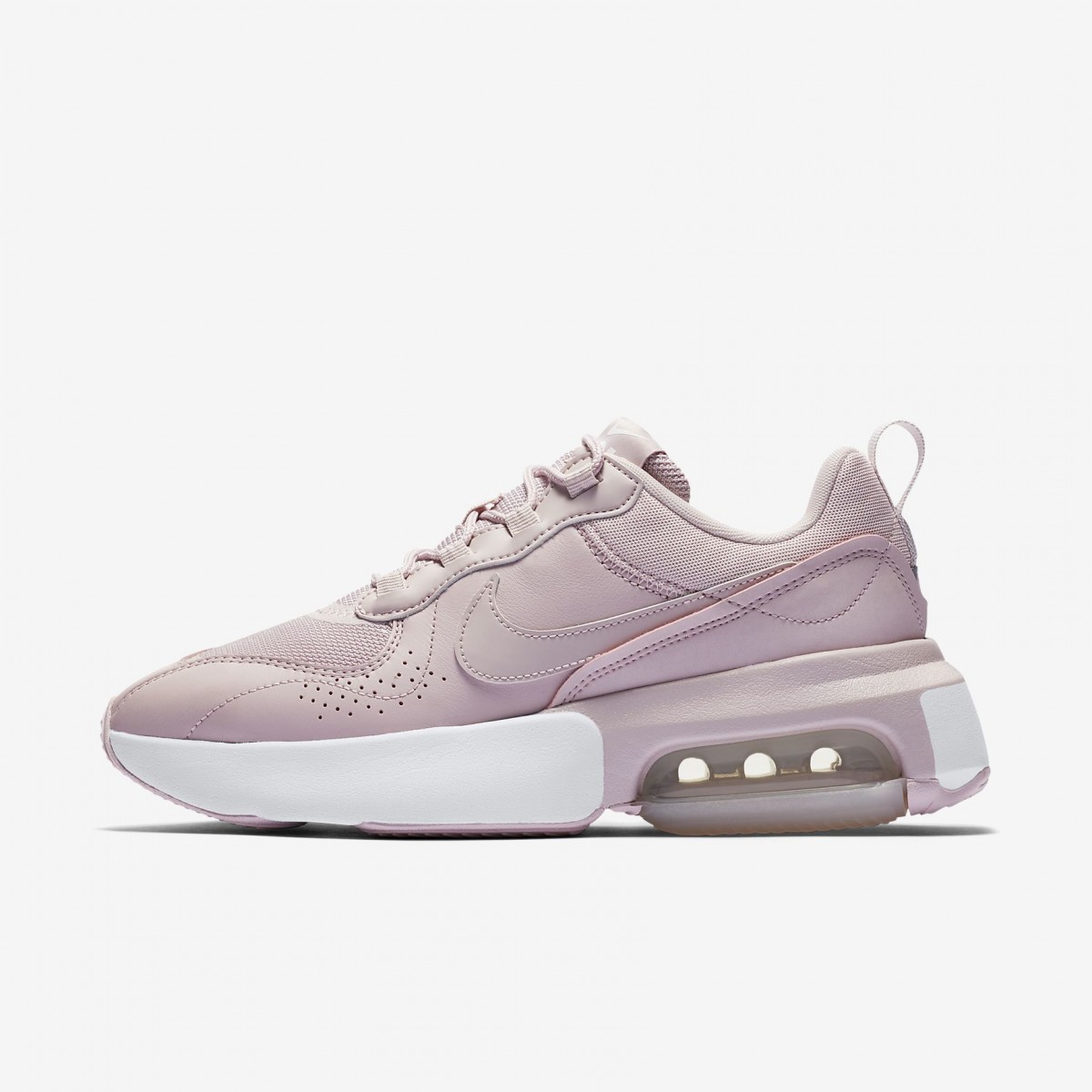 而日前正式推出的Air Max Verona新色- 「Pink Rose柔瑰粉色」...相信小编,它绝对会暴击女生们的心!❤️ 整体配色根本美翻啦~