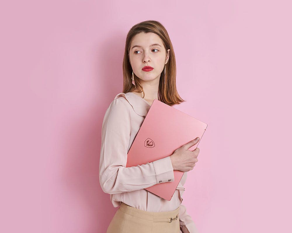 MSI微星家的手提电脑一直以超强性能著称，旗下为创作者量身打造的Pretsige系列让使用者轻松创作不受局限，不仅机身轻巧，效能表现也极佳，因而大受欢迎！