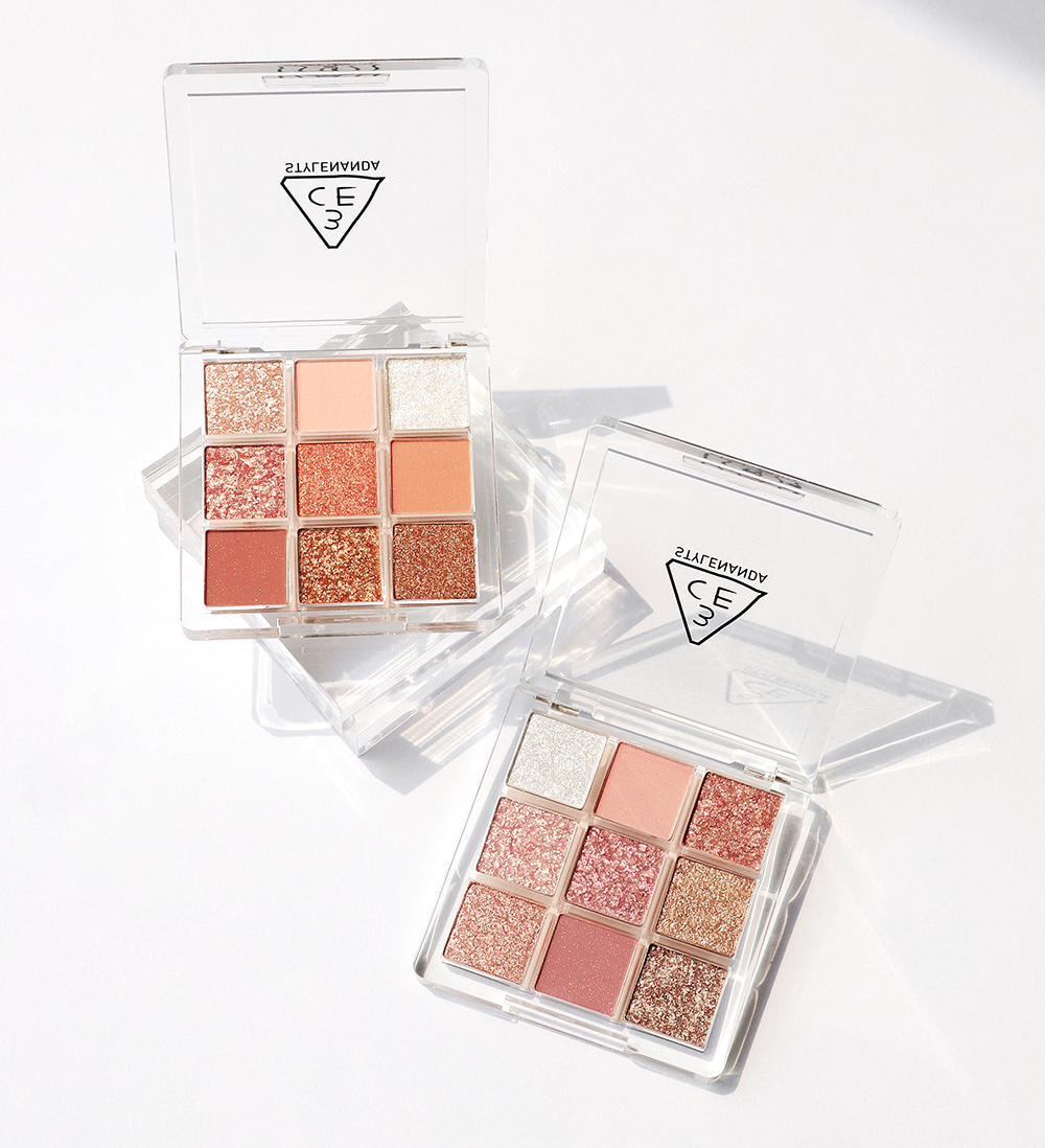 ✨3CE Multi Eye Color Palette 两盘透明包装设计的眼影盘都超级好看,品牌经典的九宫格配色设计满足各式场合的眼妆需求~