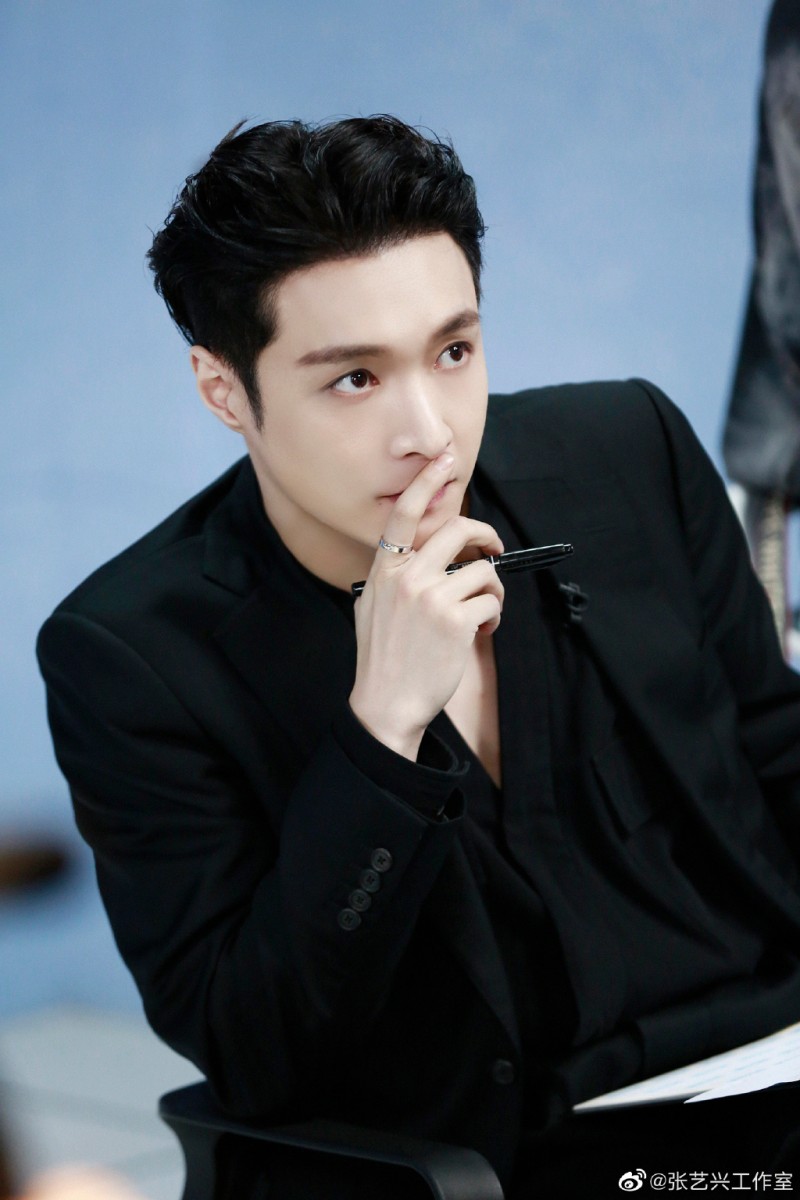 0065PqZvly1gg5y979a9tj31b81yunpg