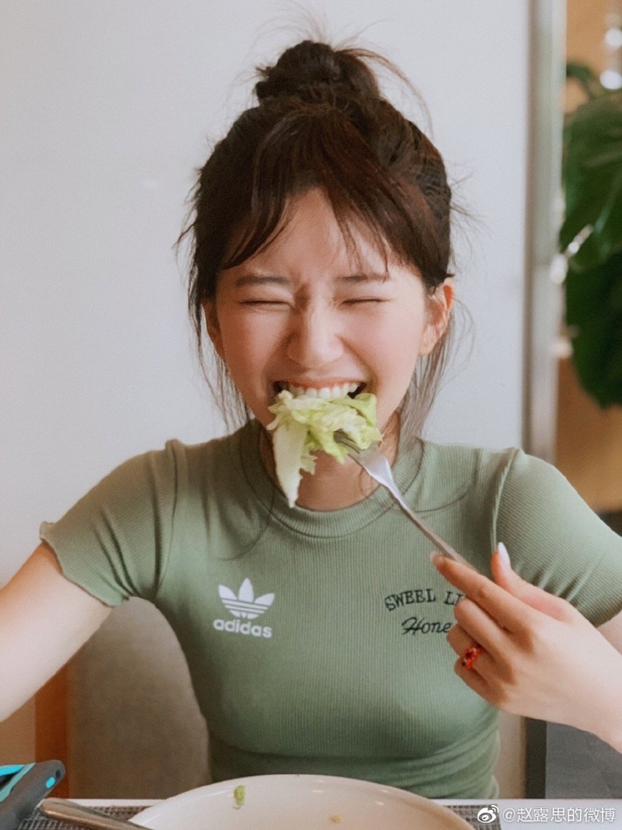 006aCKOzgy1g4trx3oi51j30u0140wnm