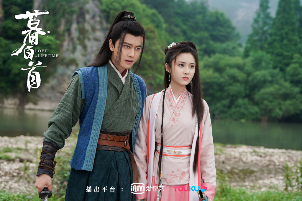 ✨暮白首 《暮白首》首播不久,「暮白首全员黑莲花」搜索关键词登上了热搜榜,相比起传统剧本中男主一定侠义心肠、女主一定白莲花的人设,这次《暮白首》里的角色设定精彩许多!