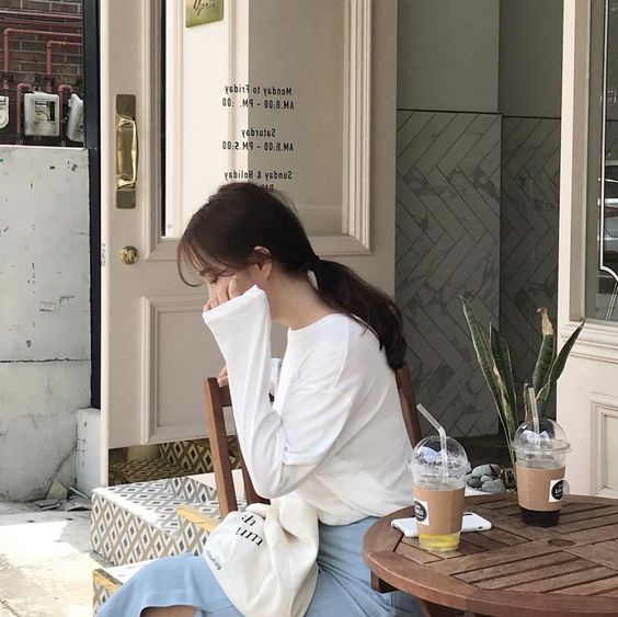 随兴一扎低马尾