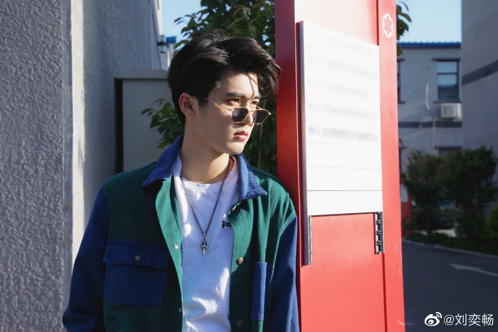 006iOvfrly1ge2tqr6jclj32dc1kw1ds