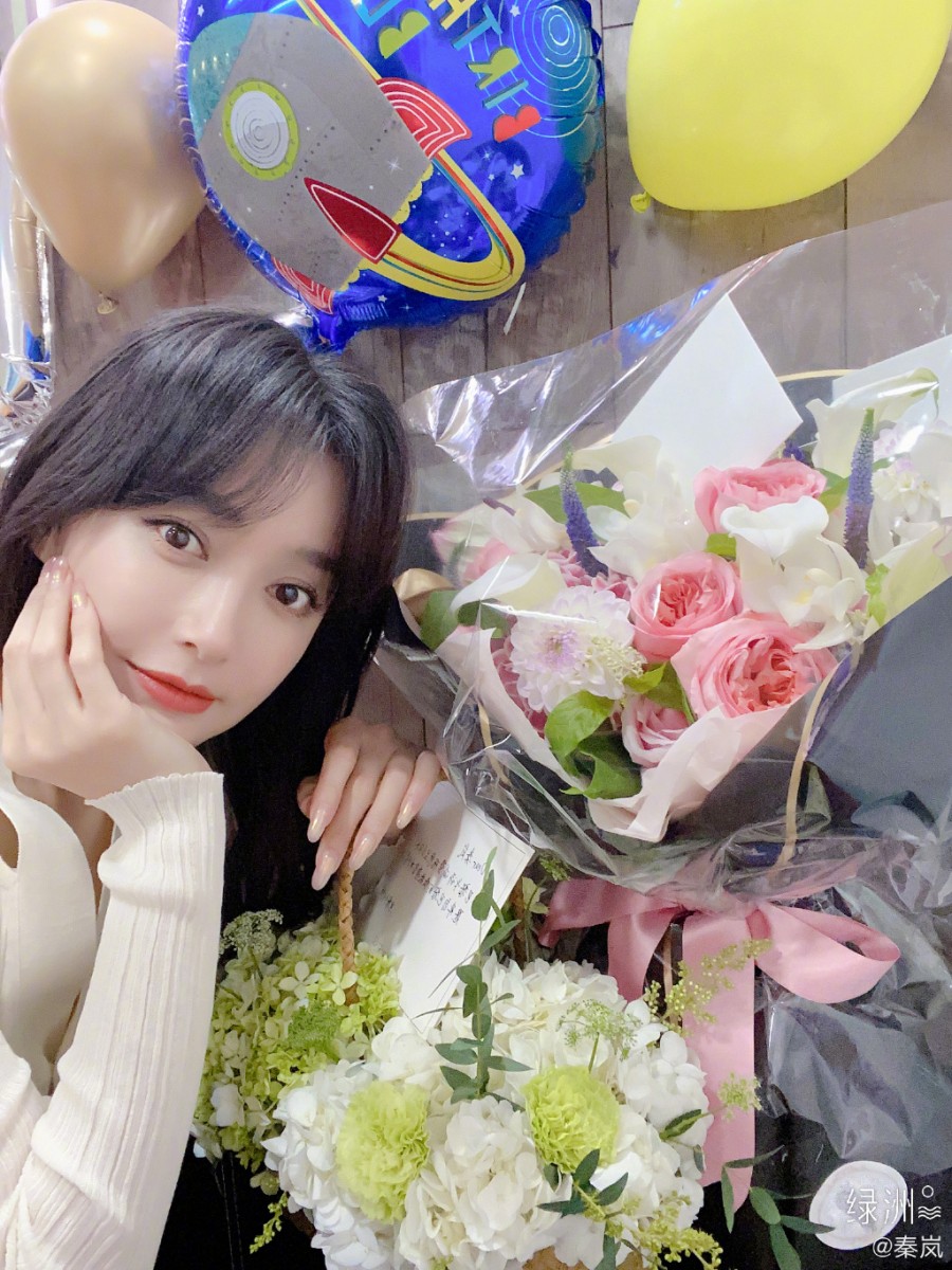 此外秦岚也会少吃容易导致产生自由基加速老化的高热量、高油脂食物,饮食口味不一定要过的清淡,但尽量保持少油少盐少糖。