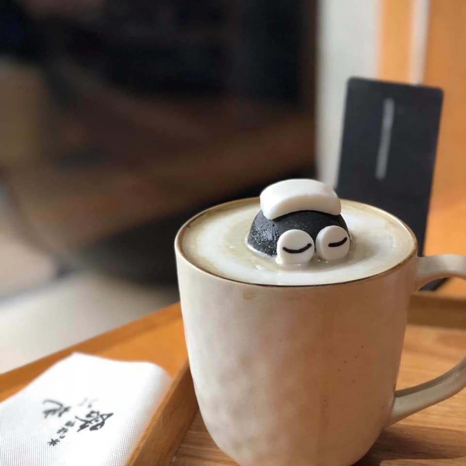 经典必点宇治抹茶、新口味西瓜荔枝、香浓醇的可可口味都是推荐必TRY款!除了怪物冰,美味Waffle、超萌温泉小黑棉花暖饮也值得尝试哟~