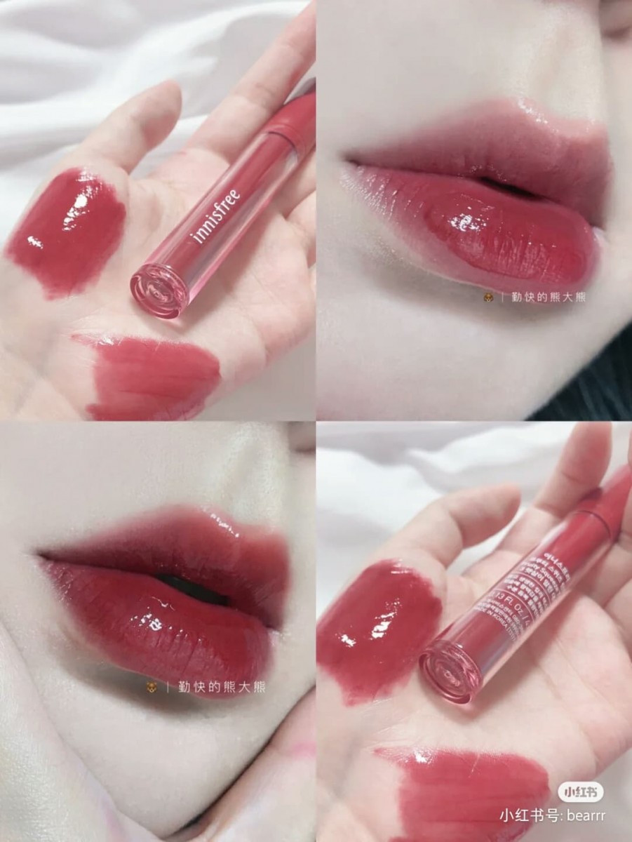 Innisfree Fruity Squeeze Tint ♡ 03号是紫红调的红枣色泽,薄涂会带紫,厚擦会是有气场的无花果红枣色泽~是小红书上最多人推荐的一款!