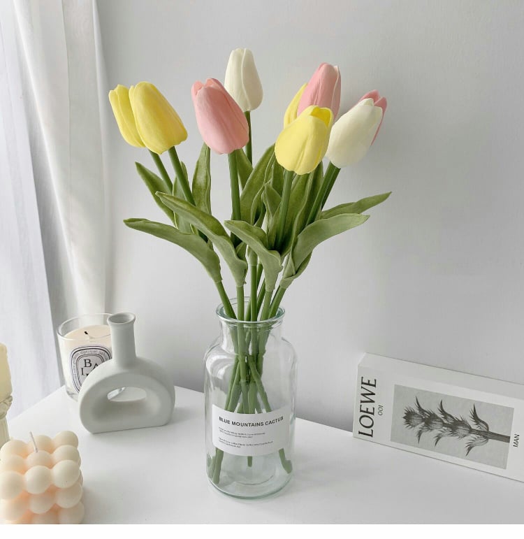 说到IN风仿真植物装饰,「怎么能没有咱们女生最爱的精美郁金香!?无论是单色或混色搭配都超级好看