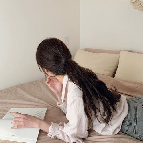 除了以上3种特别实用的高效率养成术,平日最重要的还是老生常谈的那句:「确保健康正常作息」~惯性熬夜、睡眠时间不定会导致日常睡眠品质变差,以至于白天时影响我们的专注力和记忆力。所以自律养成良好作息,才能更好地优化提升办事效率哟!赶紧把以上这些重点笔记起来实践吧~♡