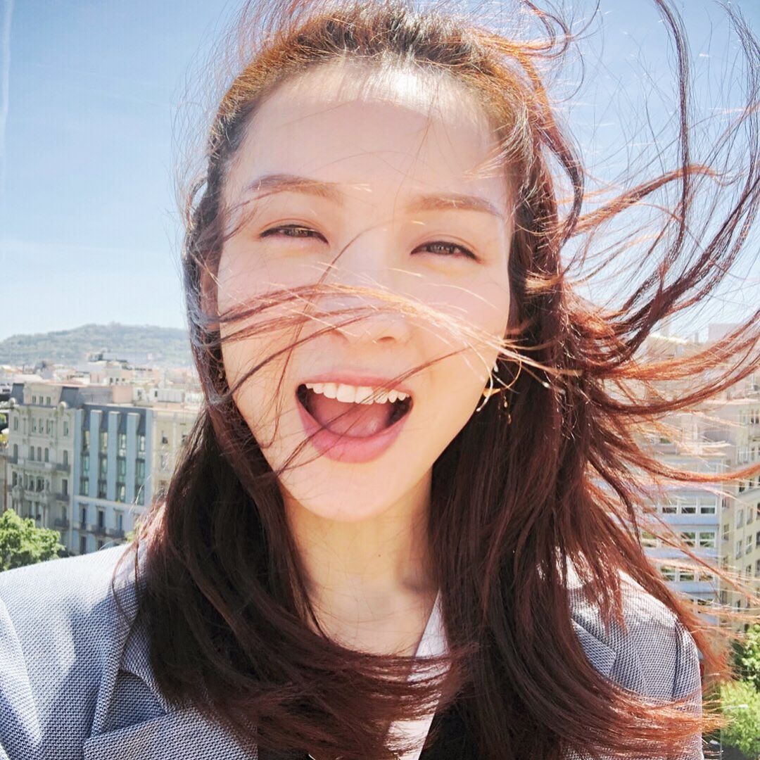 5、「用心走下去,总会找到属于自己的舞台。」