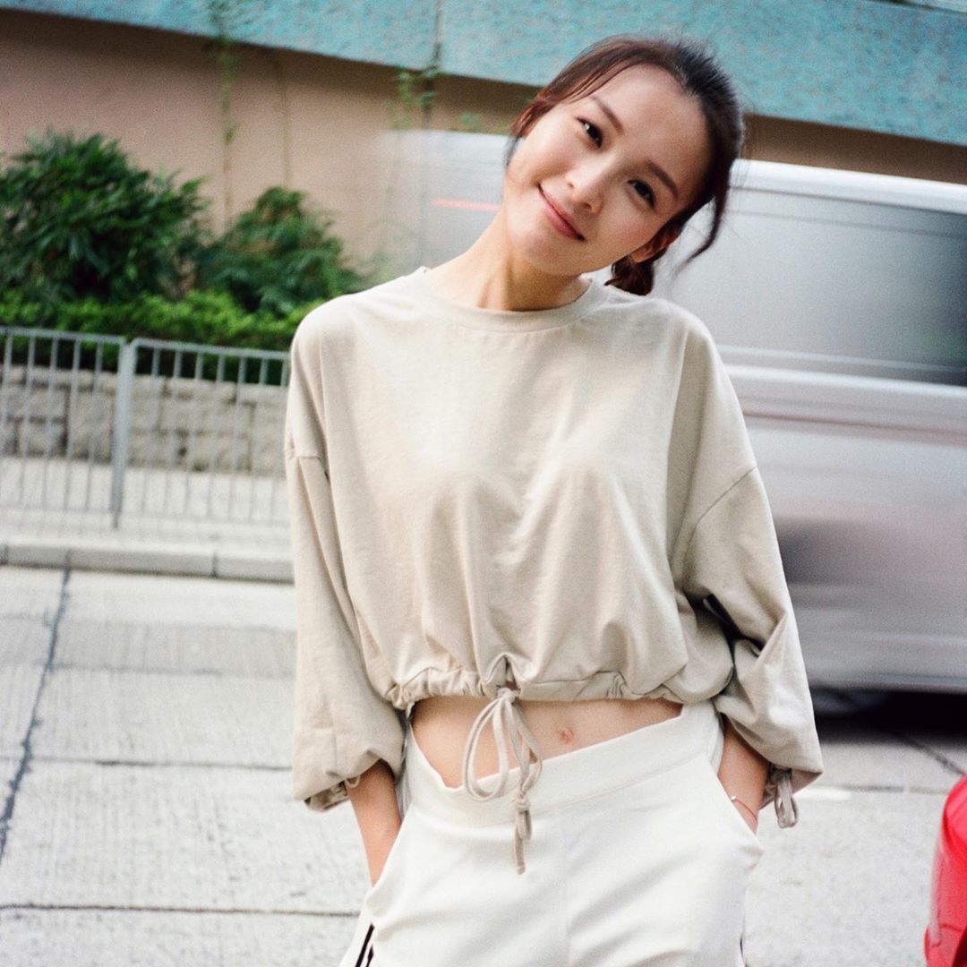 4、「把历练化作礼物;懂得感恩,到处皆是礼物。」