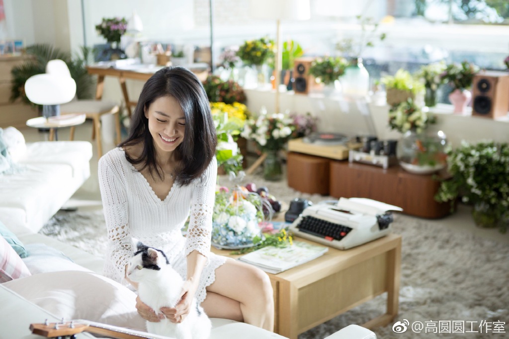 8e383593ly1fjiwmt6l4kj22zk1zp7wh