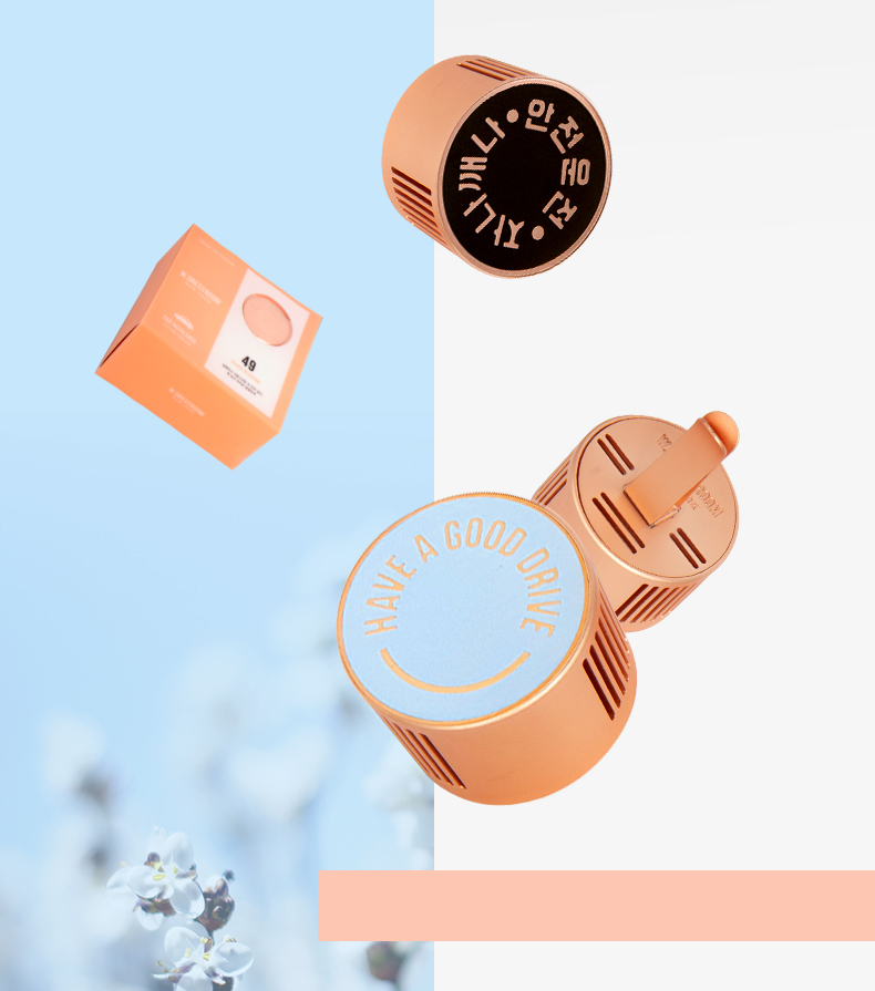 近期W.DRESSROOM最新推出了超精美「汽车香氛」，设计小巧精致如装饰品，不再是传统的香水瓶身或阻碍视线的吊挂式香香包！植物提取分子有效分解空气中的异味分子，告别车内cushion霉味、新车皮革味、烟味。