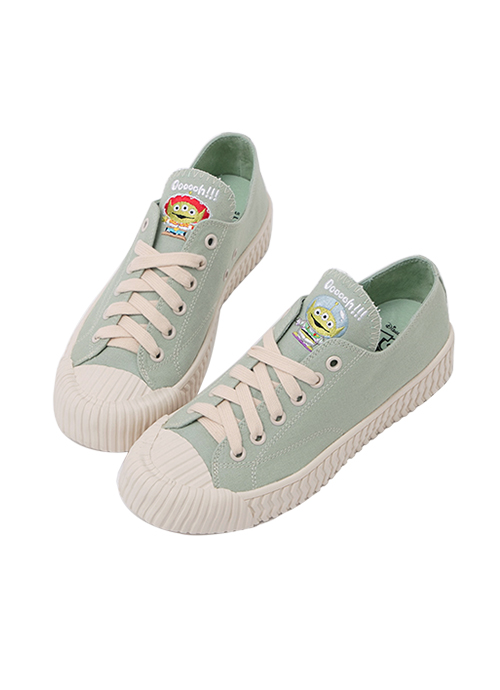 ✨ 清新薄荷绿色 小清新薄荷绿色真的让人难以抗拒 ❤️ 上面绣有三眼怪cos巴斯光年和胡迪的图样,萌感炸裂!