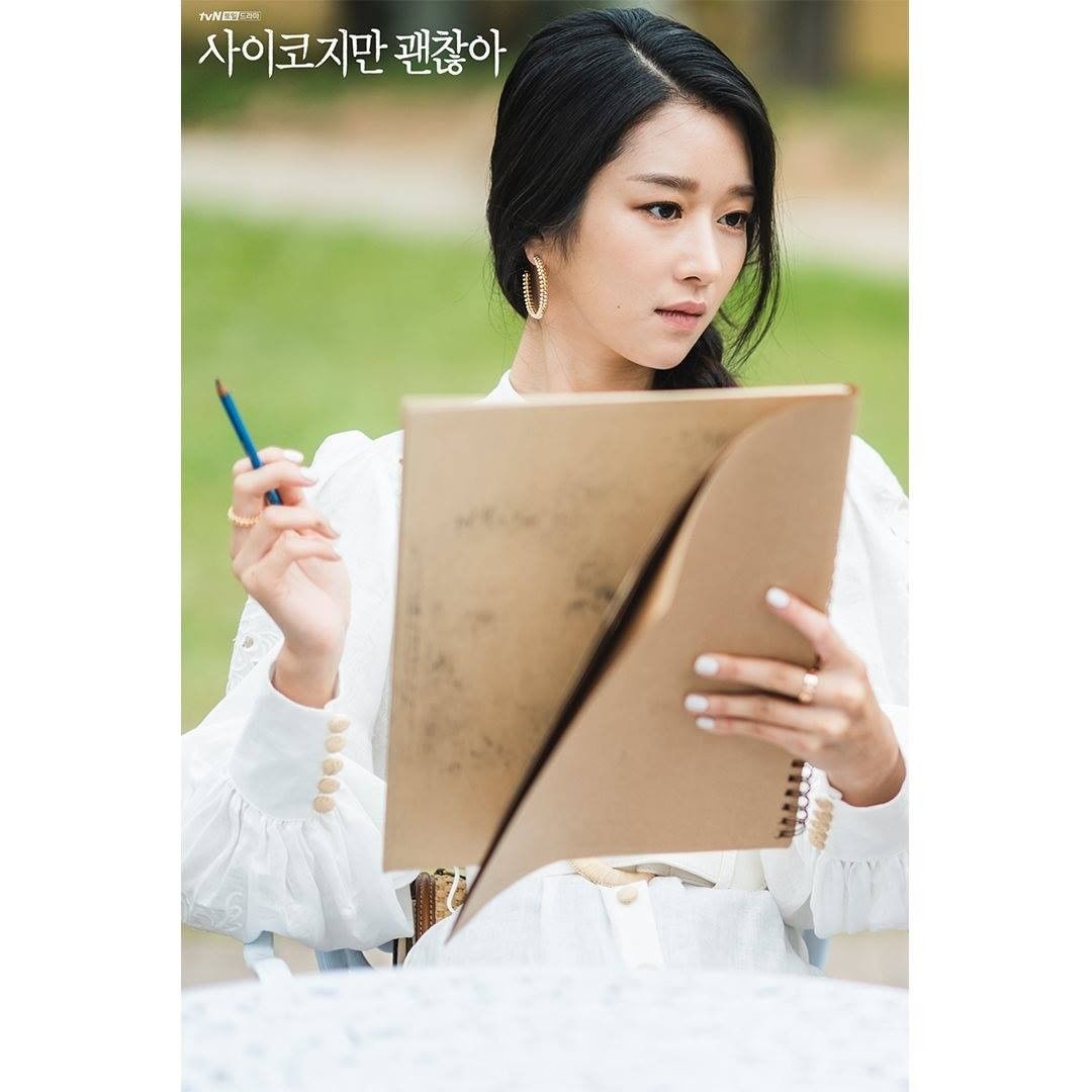 《丑小鸭》的故事寓意是，养别人家的孩子只是白费力气；《美人鱼》的故事寓意是，觊觎有婚约的男人必遭天谴！童话不该是承载梦想的迷幻剂，而是唤醒现实的清醒剂。