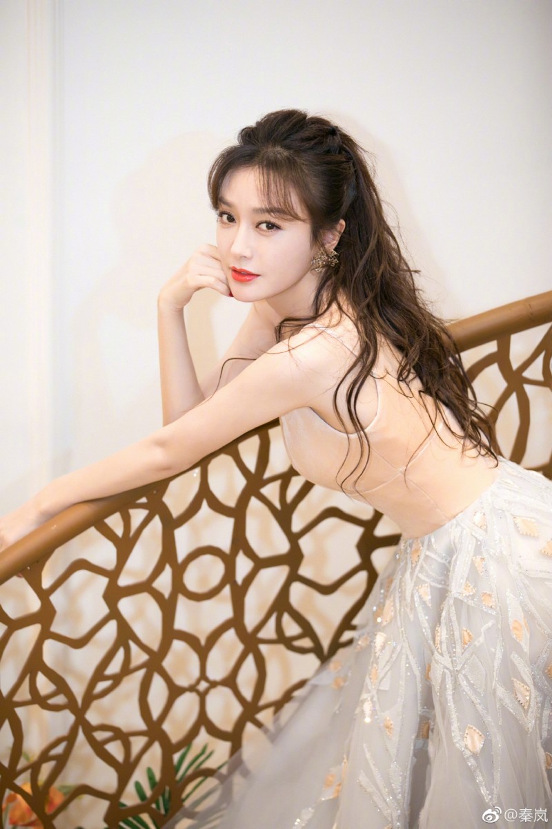 秦岚语录 4、每个人都是孤单的,你就要去学会享受孤单、学会一个人独处。