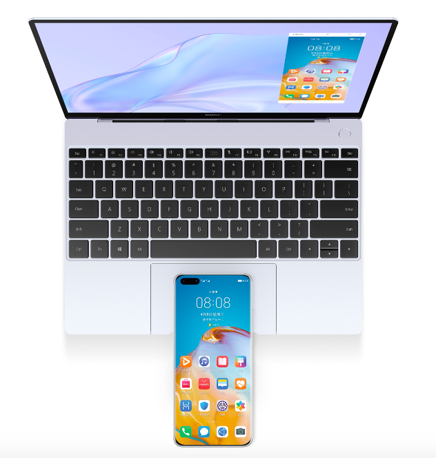 而且如果你是华为智能手机用户，只需将它轻触于MateBook X的触控板，就能实现「多屏协同」操作，手机界面可以瞬间分身到电脑屏幕里跨系统实时互动、无缝切换～随时进行文档图片等双向拖拽互传，使用便捷性MAX！