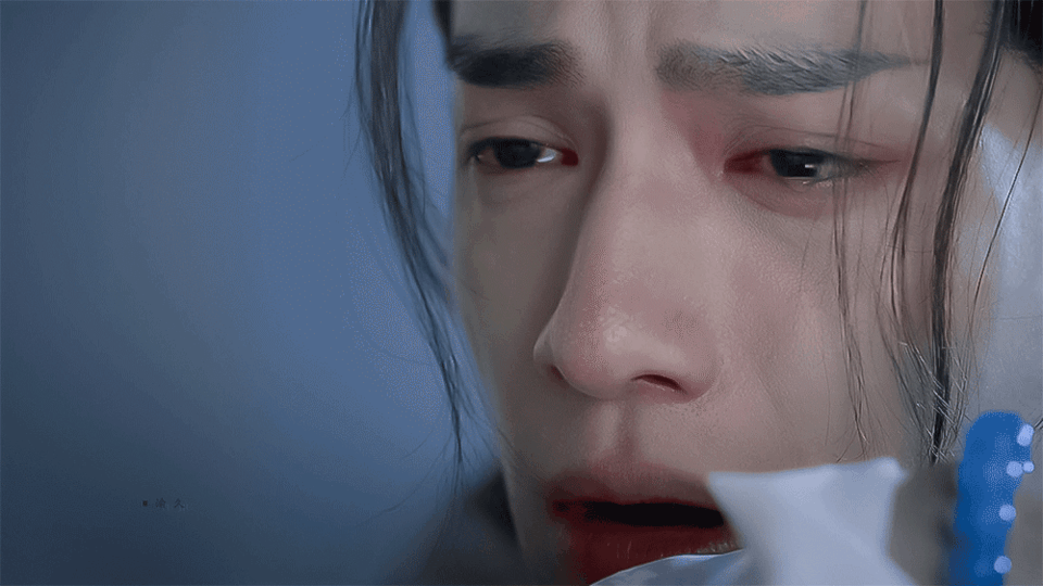 和王一博同为「古装剧仙气白衣男神」代表的罗云熙,在《香蜜沉沉烬如霜》中的哭戏被誉为「神仙落泪」名场面~