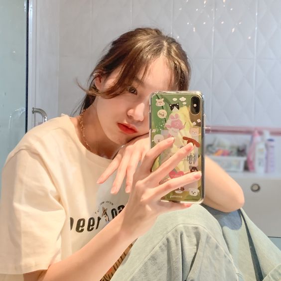 2020下半年桃花最旺的星座 TOP 3：摩羯座 摩羯座宝宝们2020下半年桃花盛开，身边会出现条件不错的potential对象，当中很大机会出现适合自己的灵魂伴侣！不妨打开自己的「雷达」搜索一下有很大发展可能性的TA，如果发觉对方对自己释出好感，记得要勇敢地往前靠近一步不要太内敛喽～