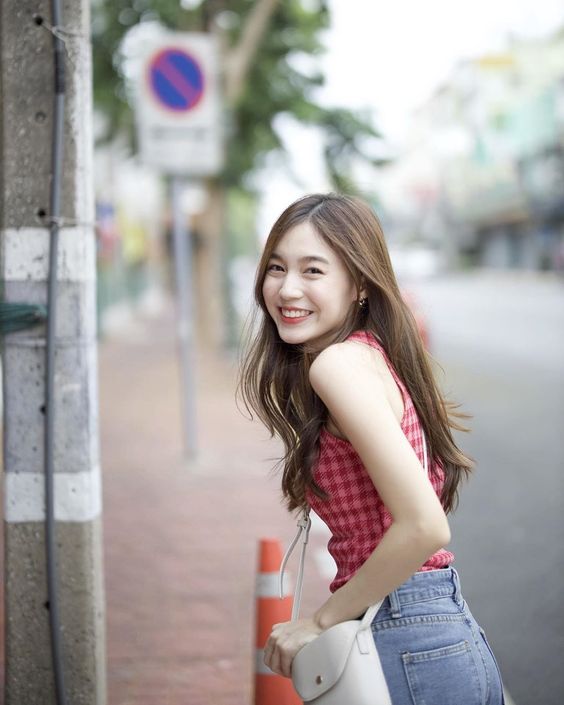 2020下半年桃花最旺的星座 TOP 4：处女座 今年6-7月份起处女座的好桃花运势不仅会显现在感情方面，人事相处上也会因渐入佳境的桃花运收获好人脉和更多契机！有鉴于此这段时间里你会不自觉收获很多注目，不妨在外形打扮上更下功夫，也给自己多一点Positive Vibes～自然可以更加乘吸引良缘、往心之所向发展！