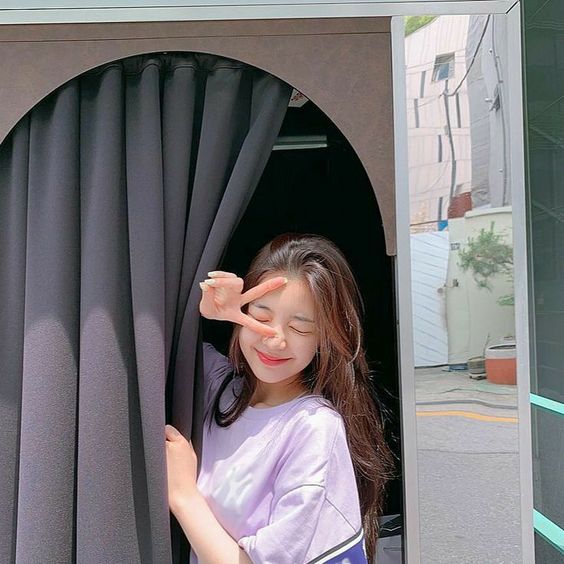 2020下半年桃花最旺的星座 TOP 2：水瓶座 事业运在2020下半年蒸蒸日上、财运方面表现也很不错的水瓶座宝宝们，桃花运势也很受眷顾吖（羡慕～）单身的水瓶座宝宝在这个下半年很大机会会和自己合得来的异性感情迅速升温、逐渐明朗化，进入甜甜恋爱阶段～