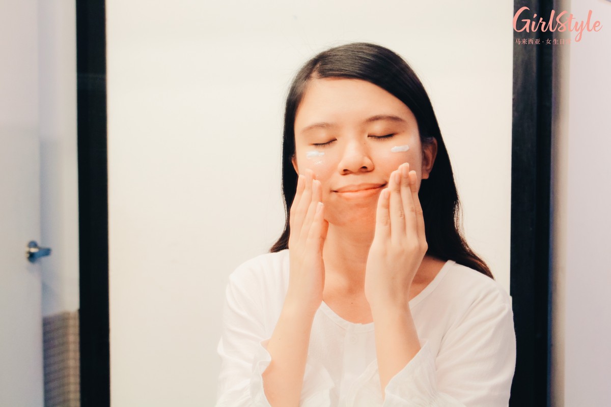 Super Moisture Cleanser