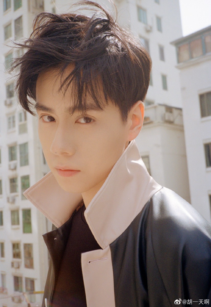 胡一天 4