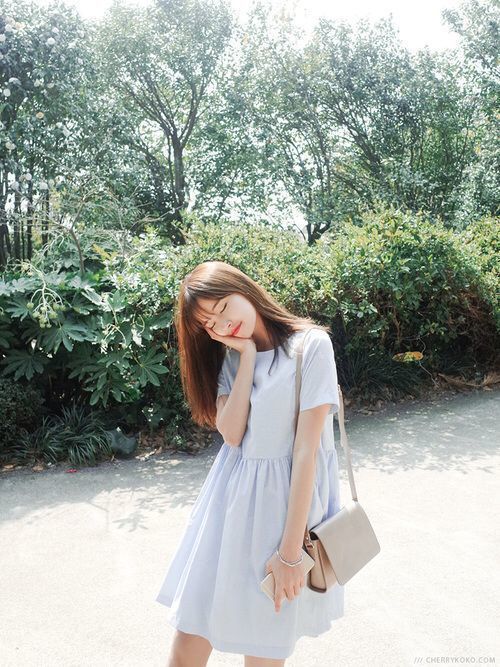 小资女孩对于买包包的要求除了讲究价格平价实惠,也很注重「实搭性」~到底要入手什么样的包款才能Hold住多种穿搭风格?能不能百搭的同时又具备特色不易撞款?