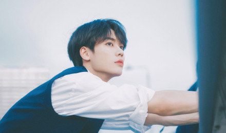 林彦俊 校服男神