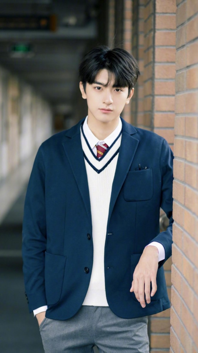 林一 校服男神